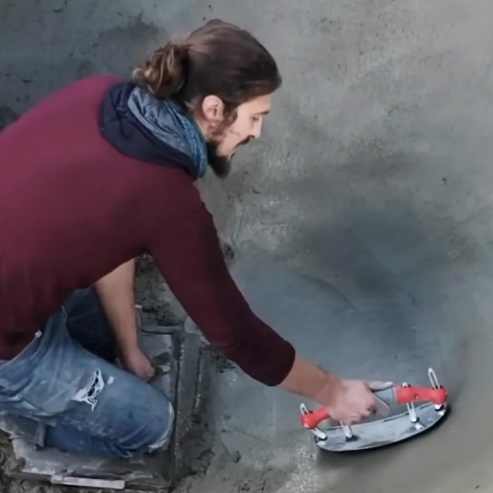 Adjustable Radius Trowel for Arches & Curved surfaces